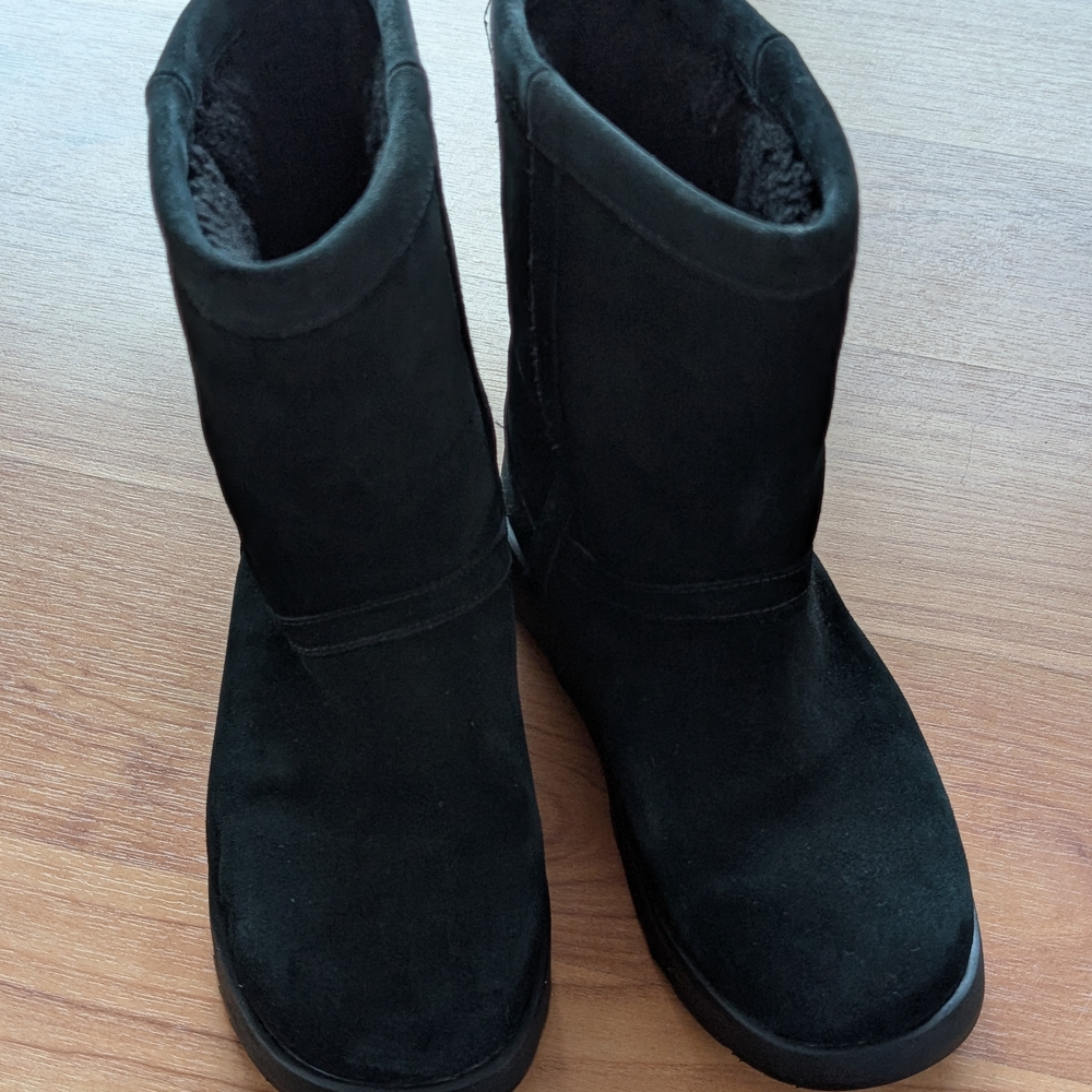 UGG Black Suede Women's Short Winter Boots